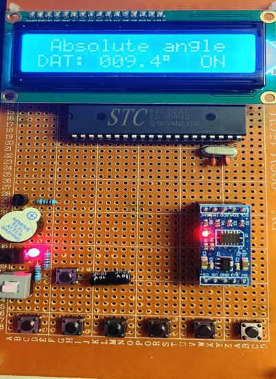 基于ADXL345的数字式倾角仪